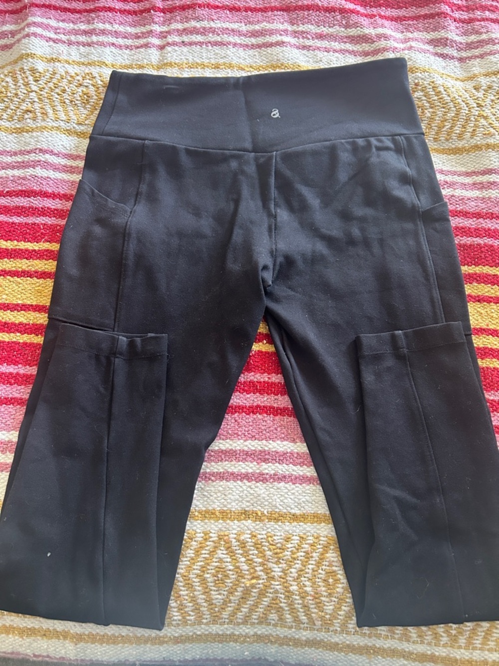 Lou & Grey Black 7/8 Leggings